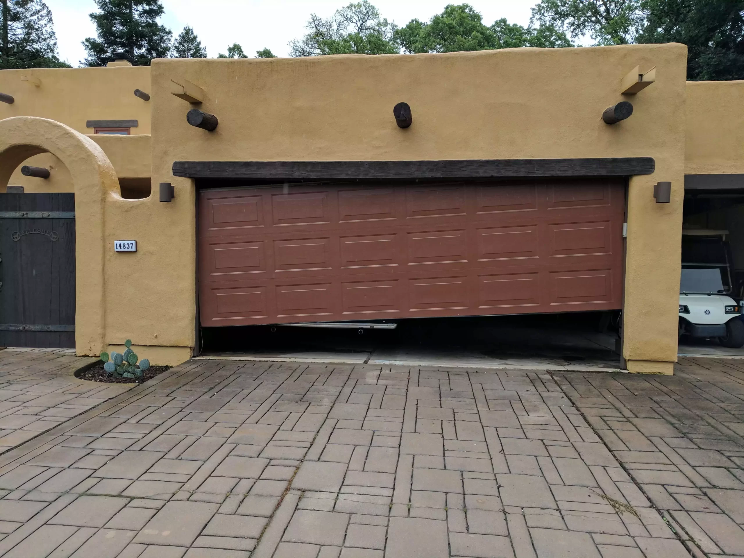 Garage-Door-Repair-Mistakes